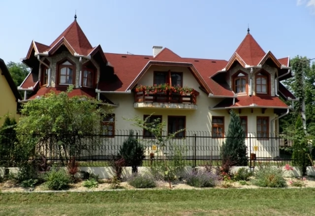 Kisfa apartman, Mezőkövesd