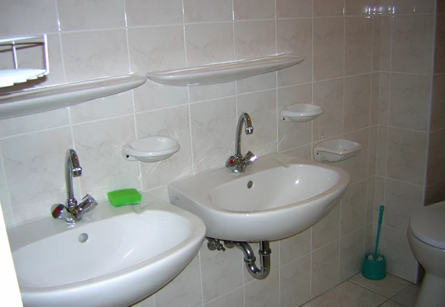 Lelle Park Apartmanház - Írisz Recepció